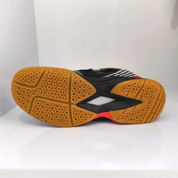 کفش باترفلای قرمز